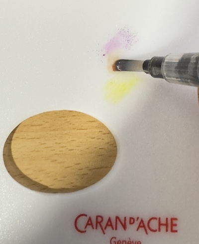 Mixing colours on palette