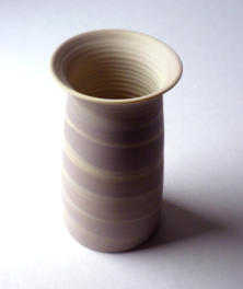 Photo of a vase we will draw in this tutorial. Photo of a vase we will draw in this tutorial.